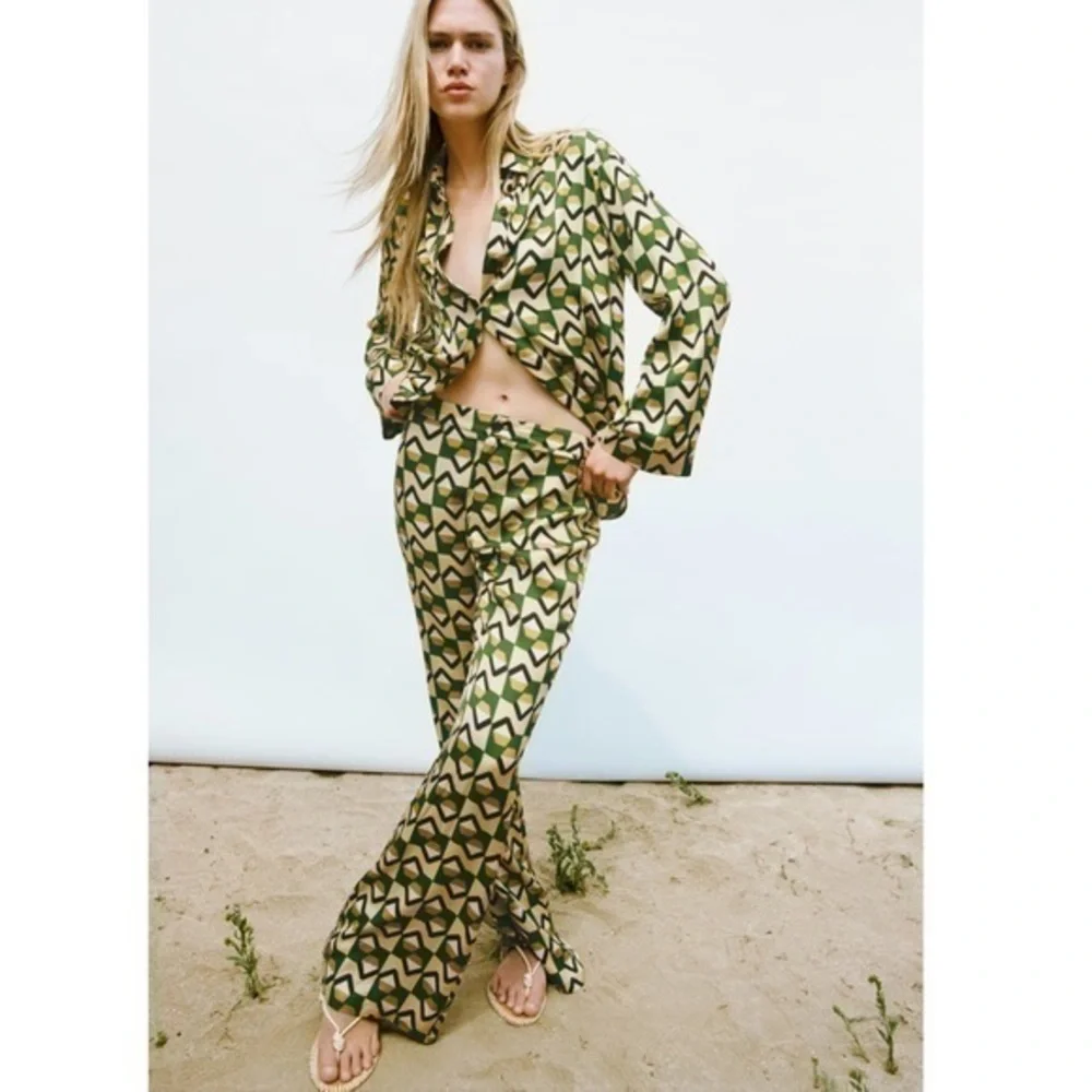 New Zara | Green Bohemian Retro Print Highrise Pants - Picture 4 of 12